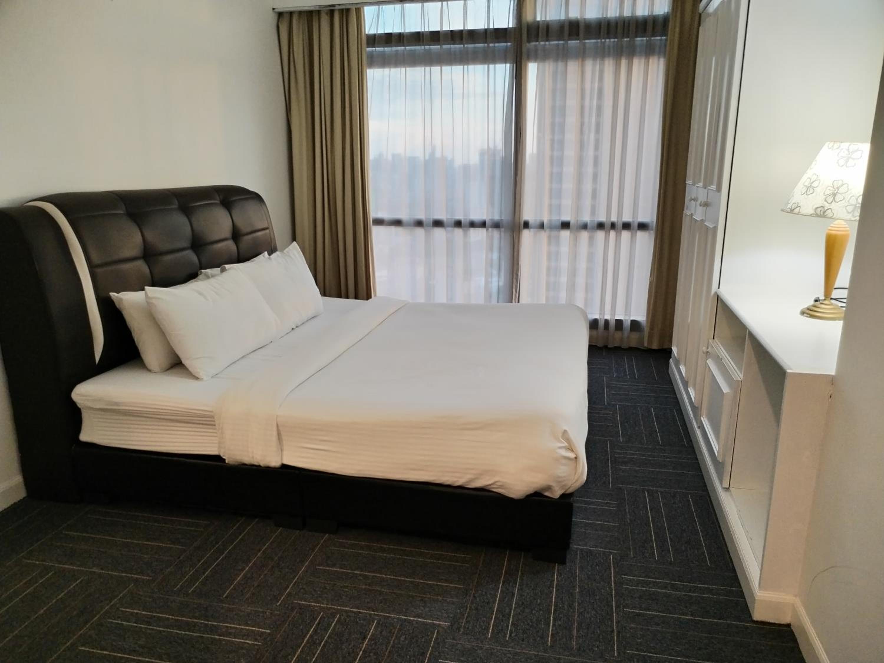KL Premier Suites AT Times Square