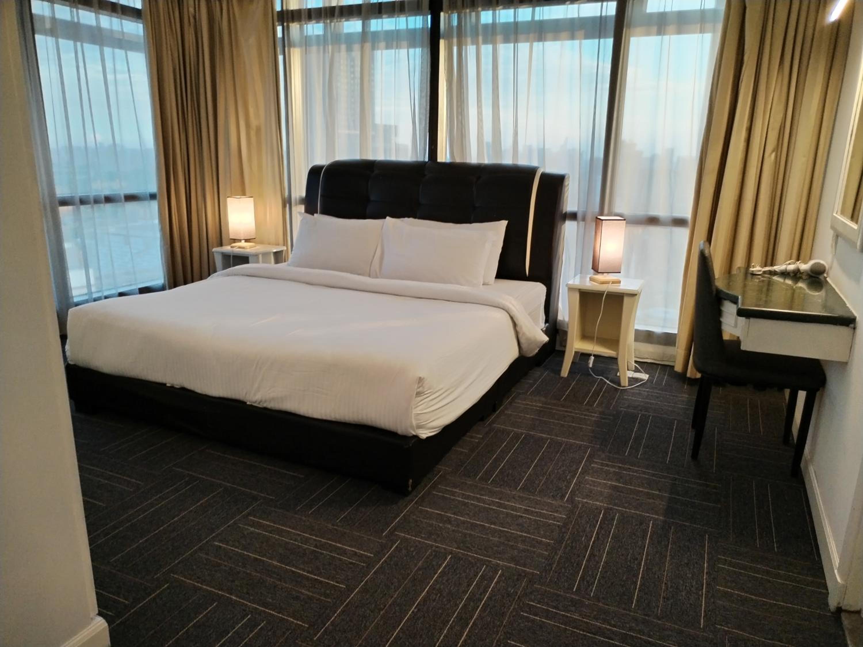KL Premier Suites AT Times Square