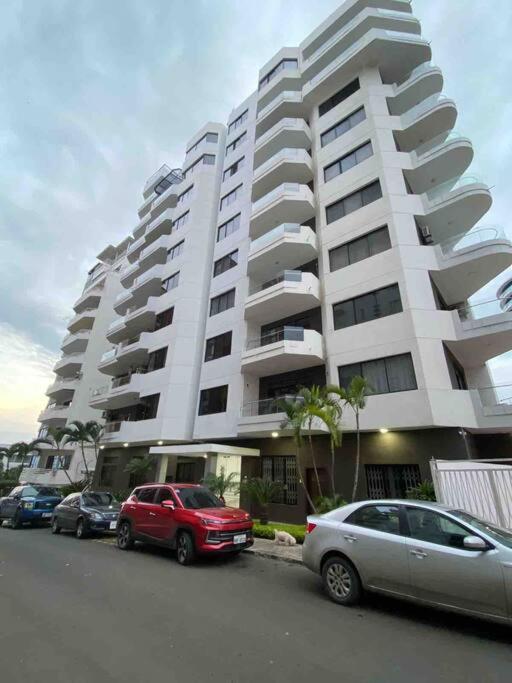 Departamento Cómodo Frente a la Playa