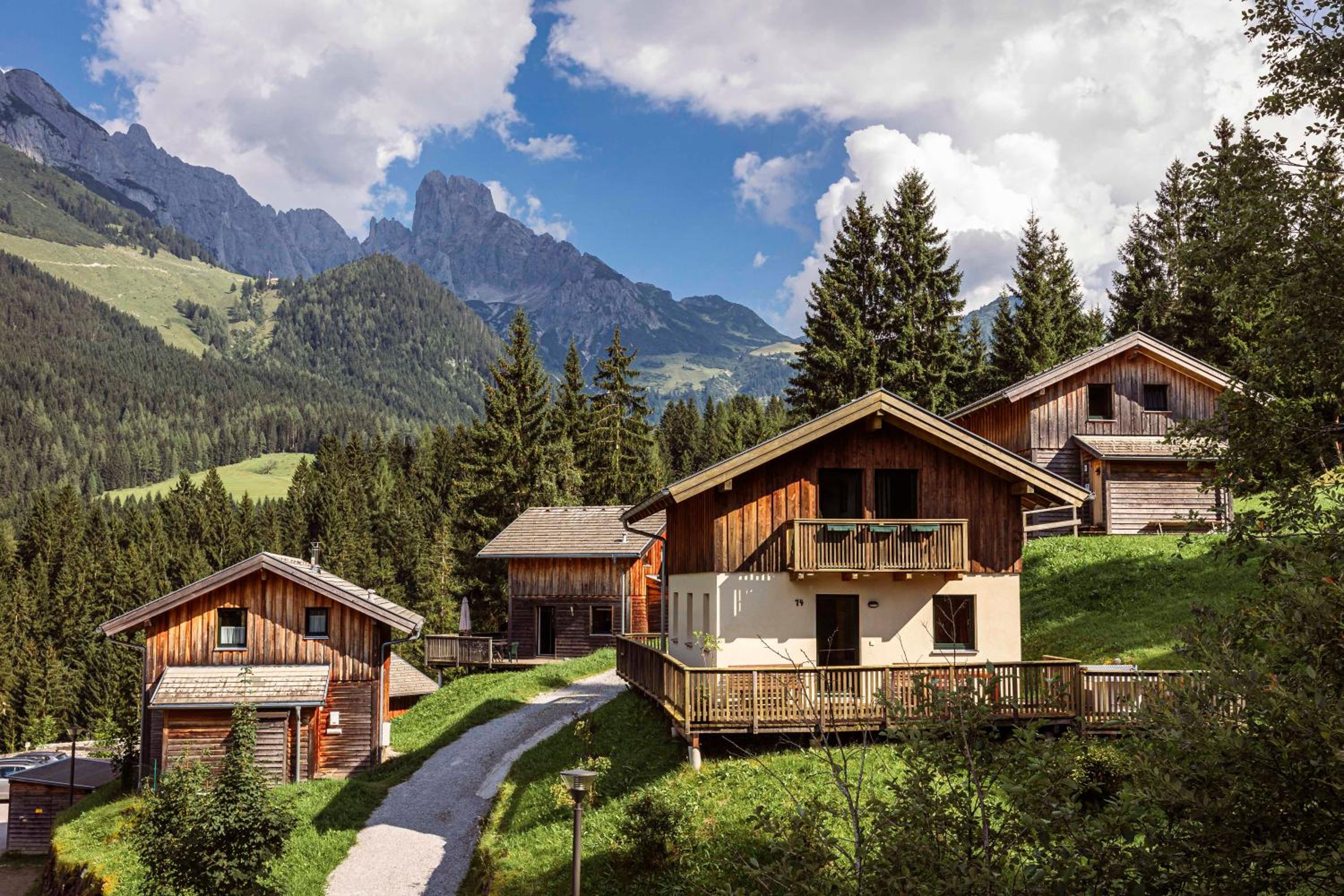 Alpendorf Dachstein West by ALPS RESORTS