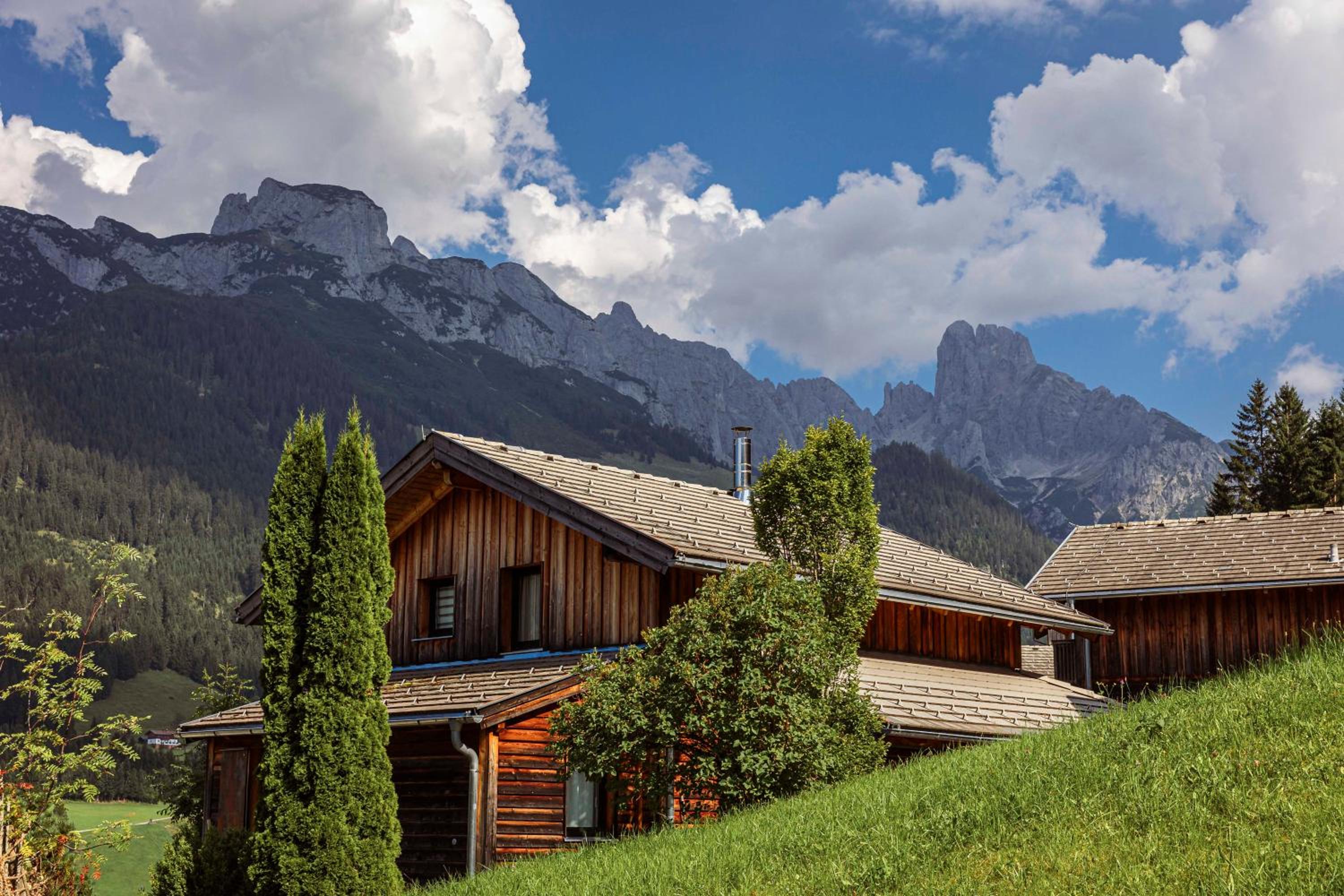 Alpendorf Dachstein West by ALPS RESORTS