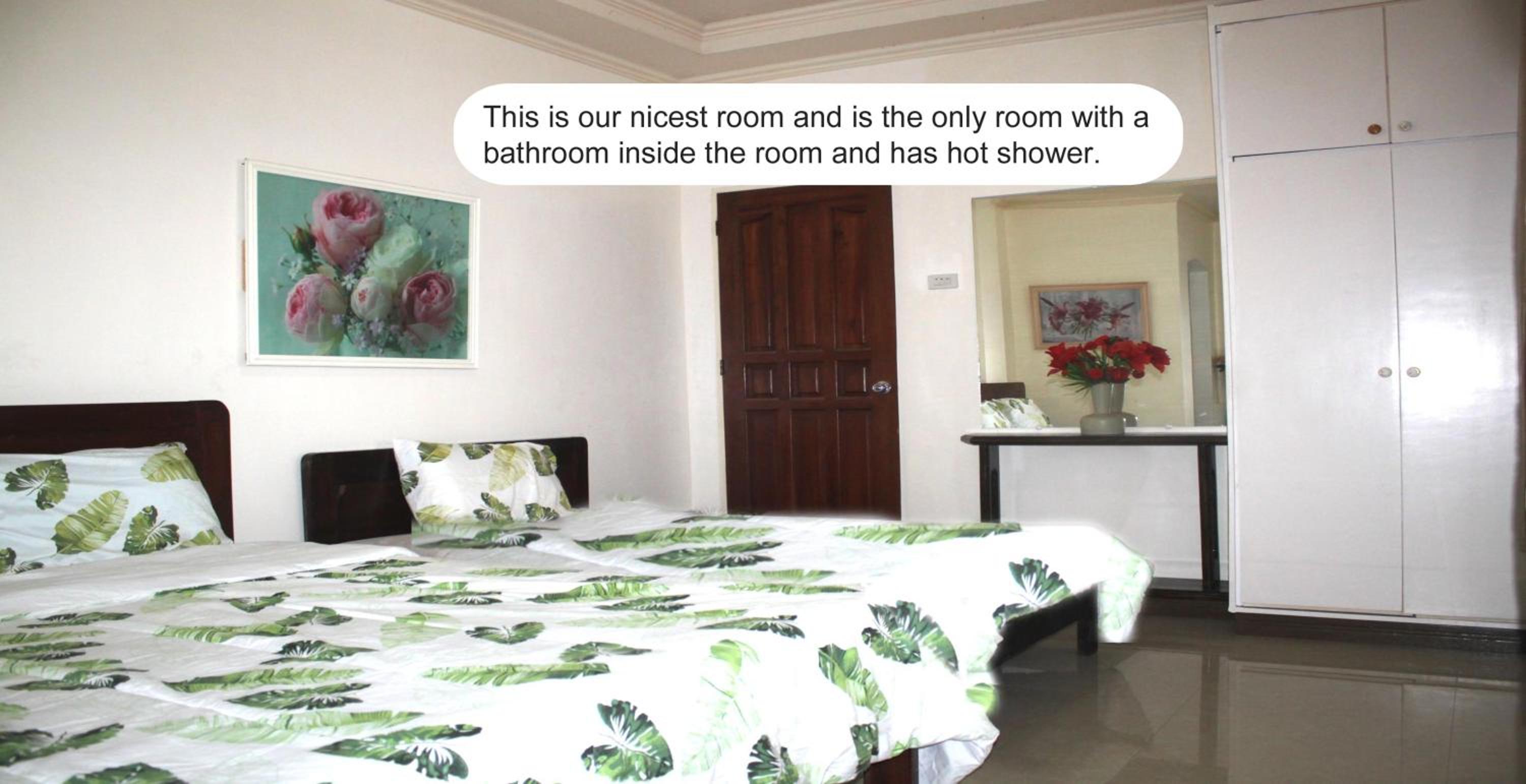 Leizel's Bed & Breakfast view 5