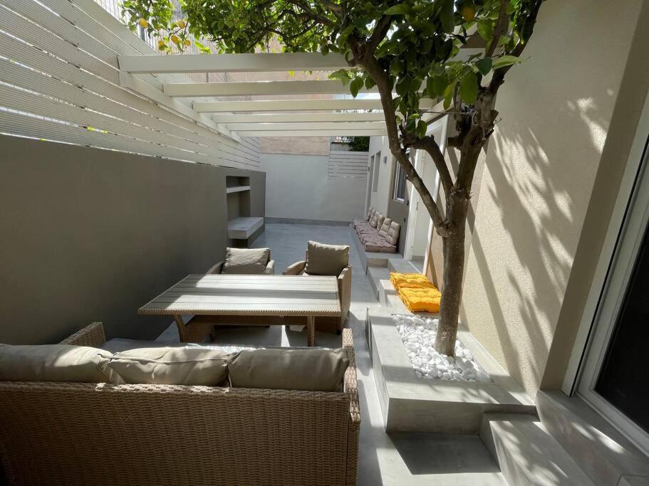 House center of Athens, near Acropolis