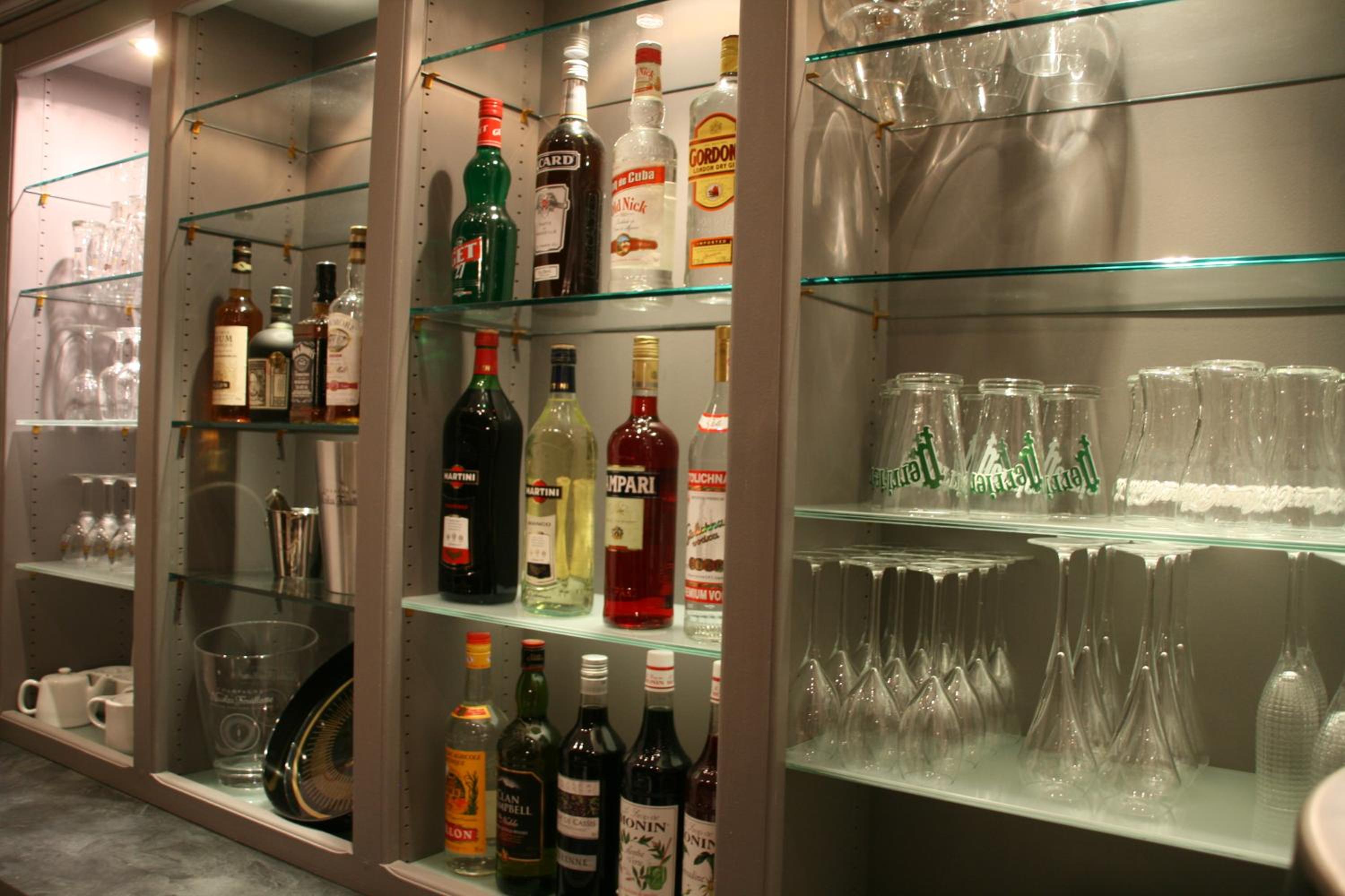 bar