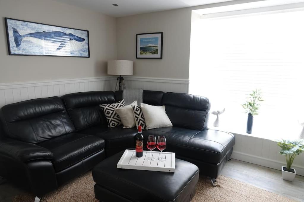 3 Bedroom Cottage in Conwy with Parking Sleeps 4 view 2