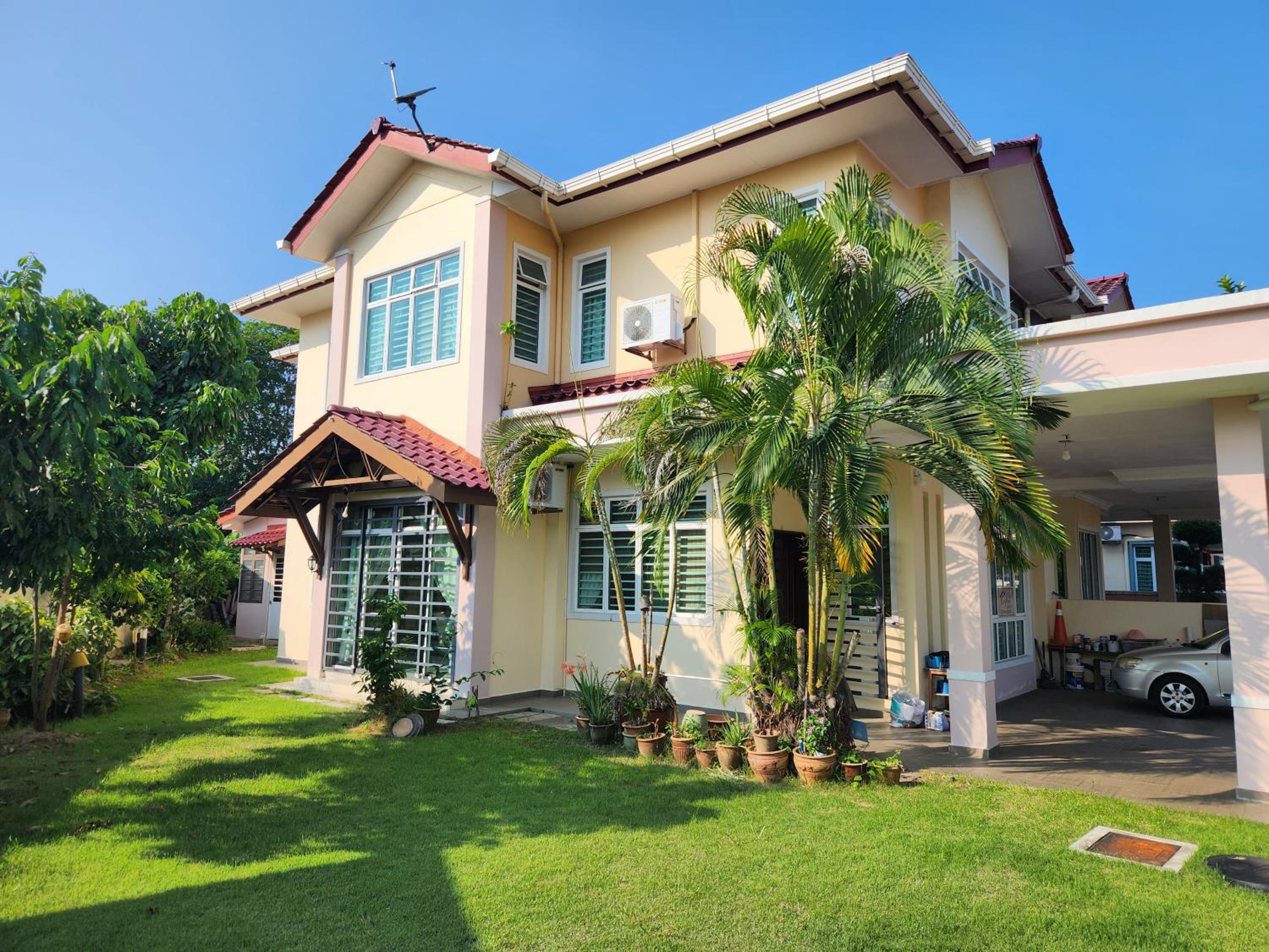 Wakaf Bharu Garden Stay Semi-D By UJ photo 1