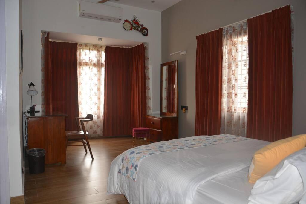 Earth - Luxurious 5 BHK AC Villa at Mysore view 2