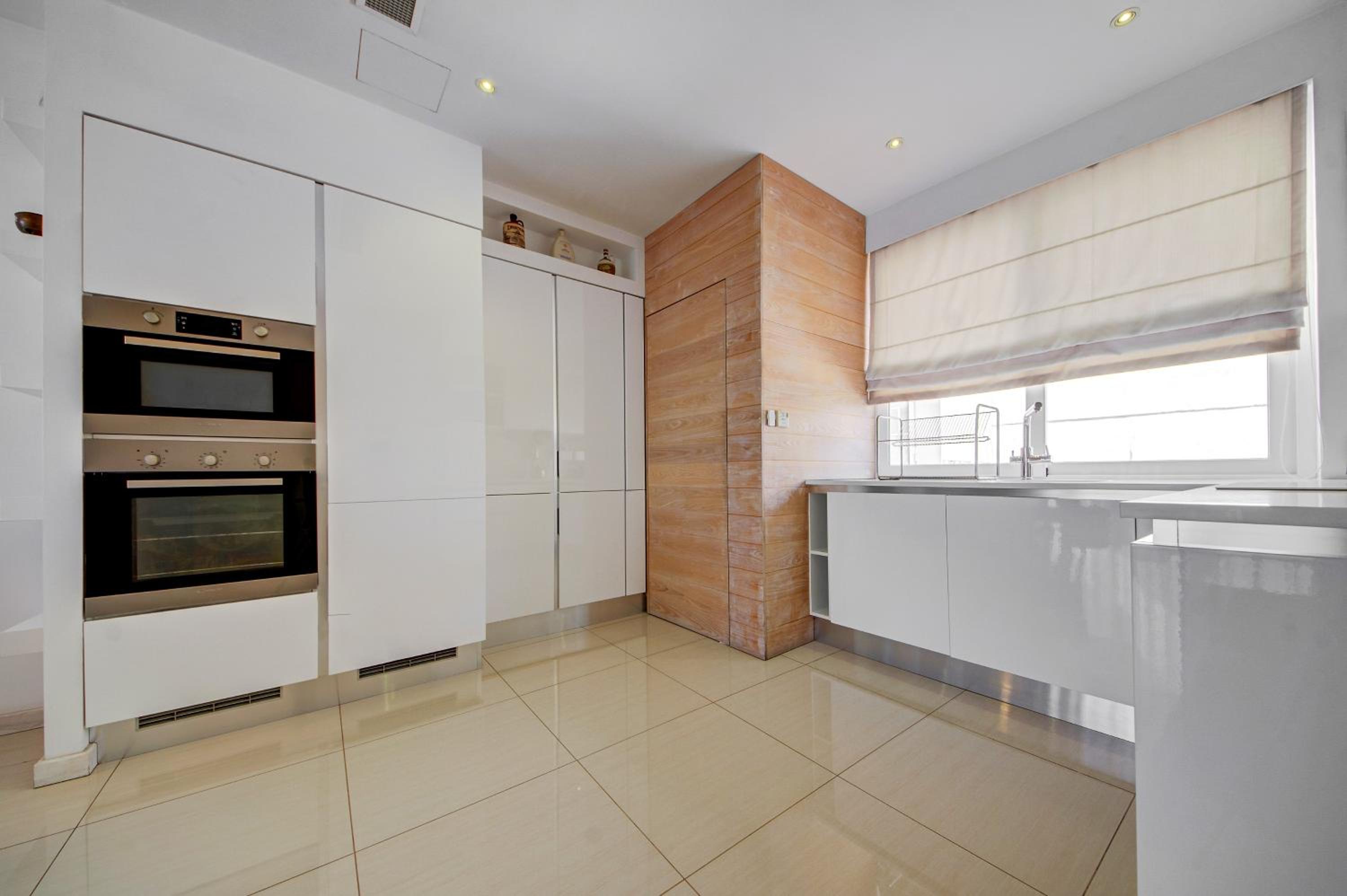 Luxury home with sea views photo 4