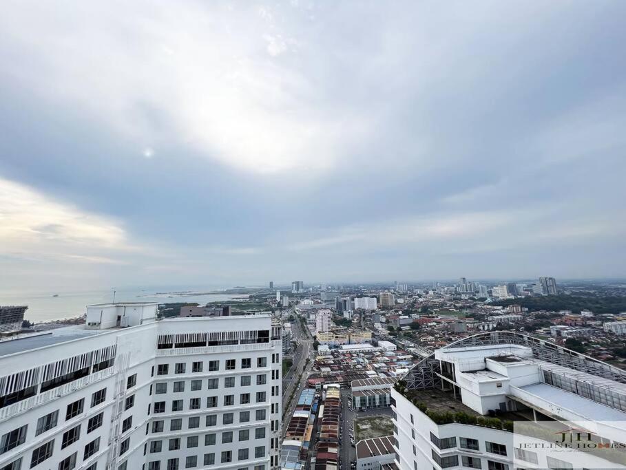 Melaka Super High Building View Coziness Stay photo 6
