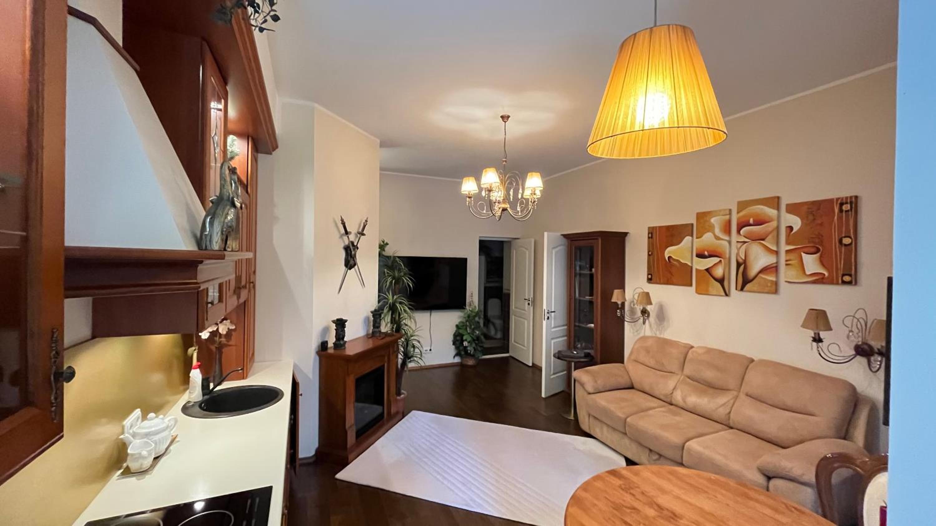 Caesar Apartments