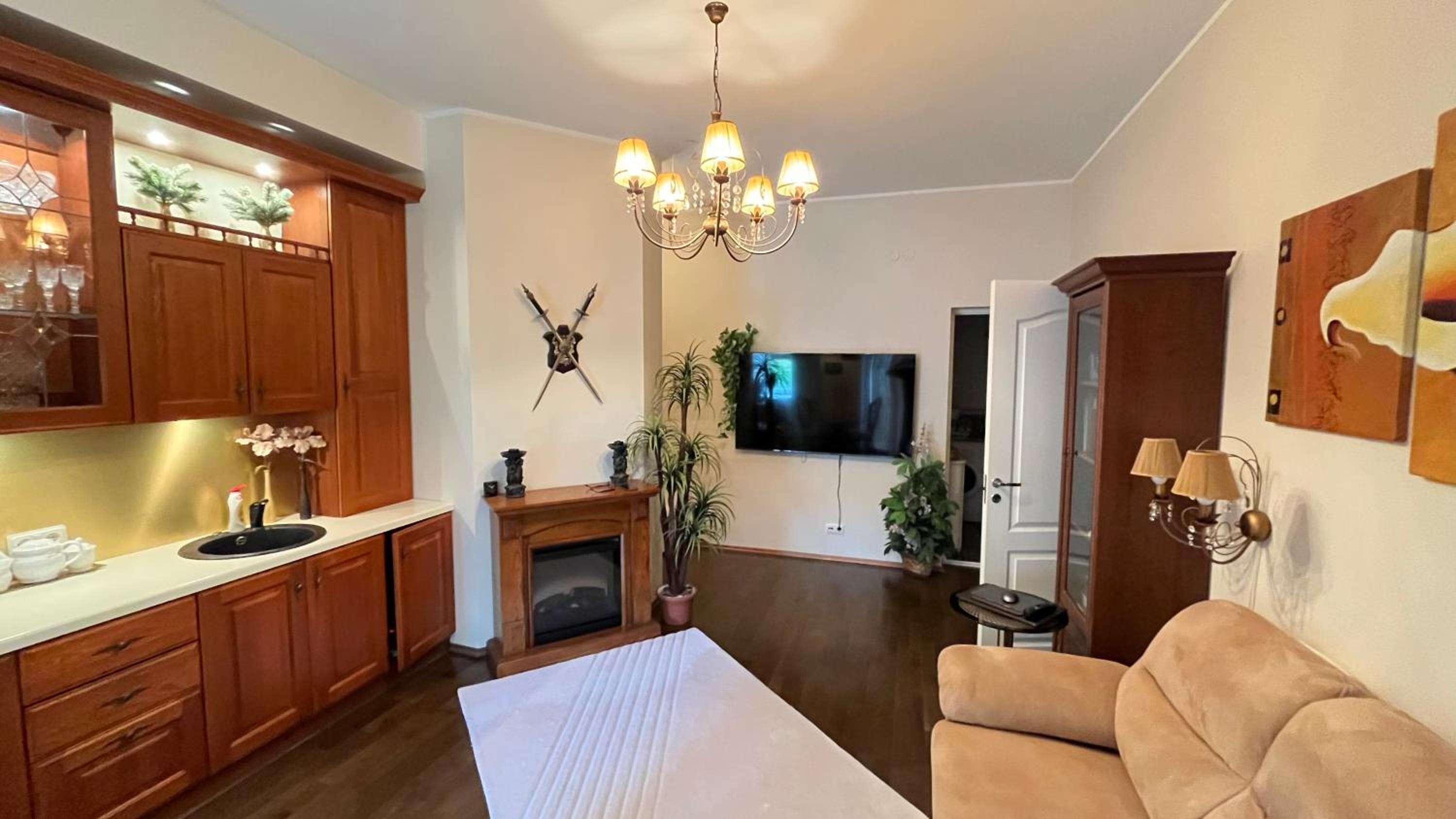 Caesar Apartments