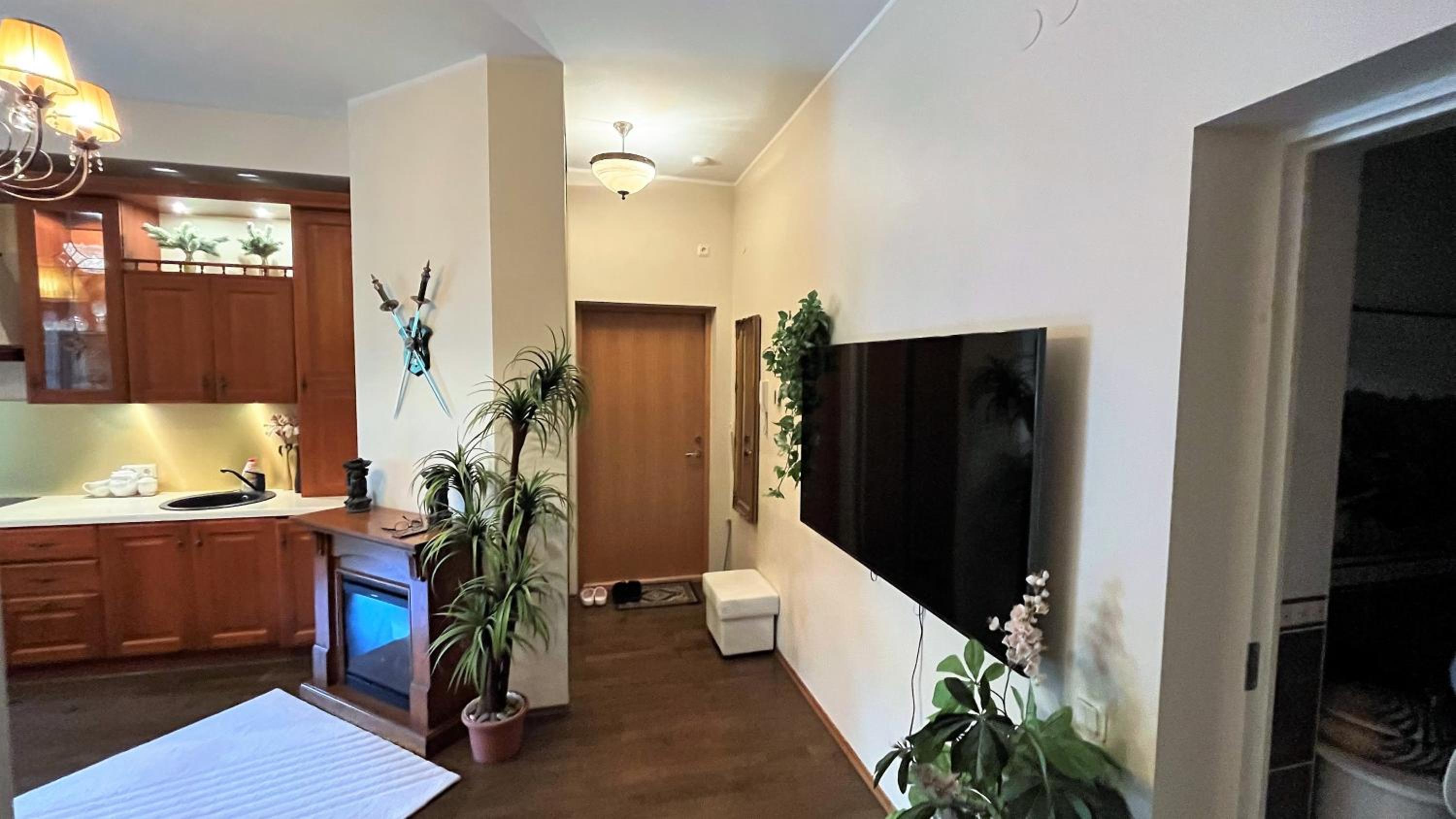 Caesar Apartments