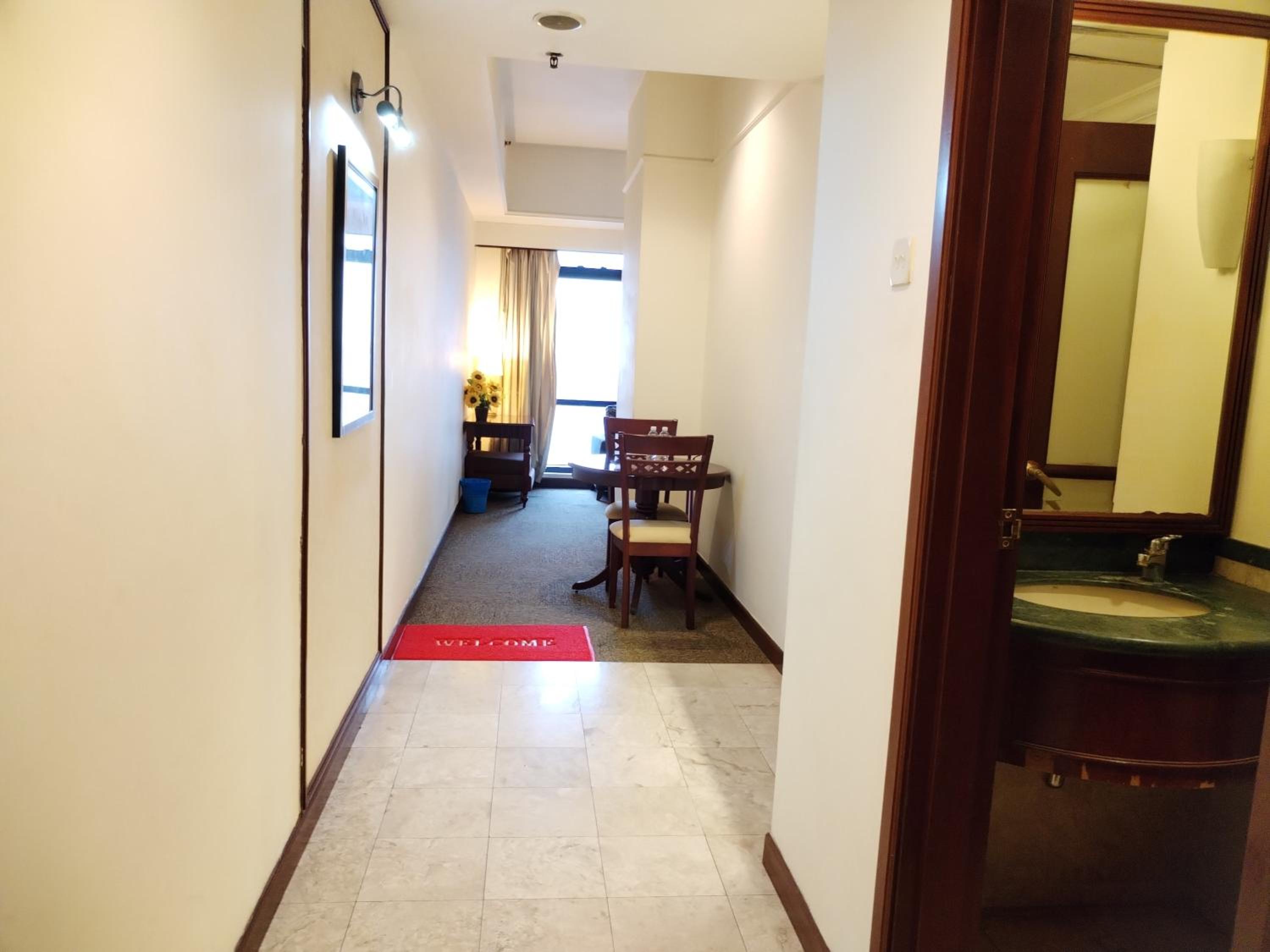 KL Premier Suites AT Times Square