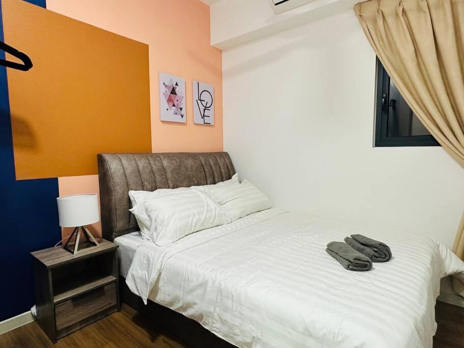MVD15#Family Suite 8pax 3 Rooms Sunway Velocity Mall Cheras IKEA Mytown Short Walk to MRT & LRT Maluri