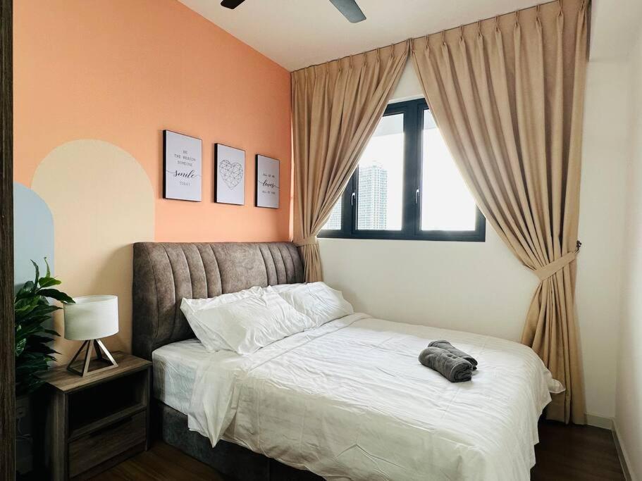 MVD15#Family Suite 8pax 3 Rooms Sunway Velocity Mall Cheras IKEA Mytown Short Walk to MRT & LRT Maluri
