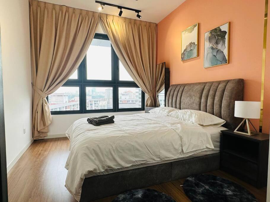 MVD15#Family Suite 8pax 3 Rooms Sunway Velocity Mall Cheras IKEA Mytown Short Walk to MRT & LRT Maluri