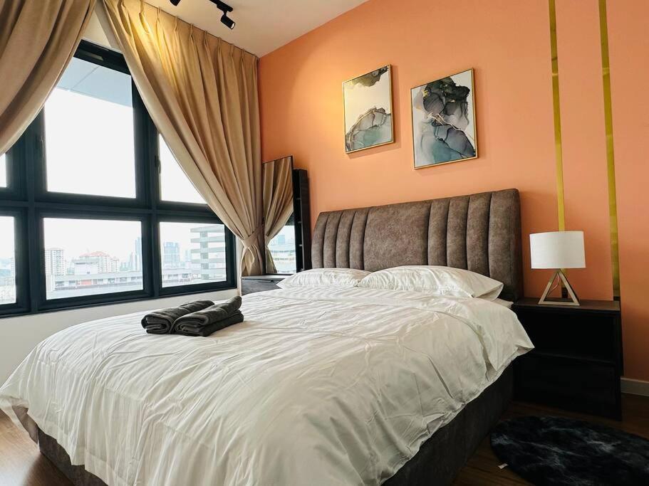 MVD15#Family Suite 8pax 3 Rooms Sunway Velocity Mall Cheras IKEA Mytown Short Walk to MRT & LRT Maluri