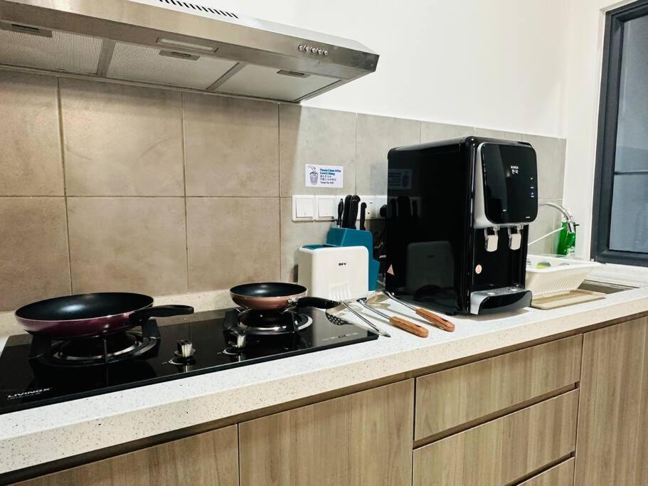 MVD15#Family Suite 8pax 3 Rooms Sunway Velocity Mall Cheras IKEA Mytown Short Walk to MRT & LRT Maluri