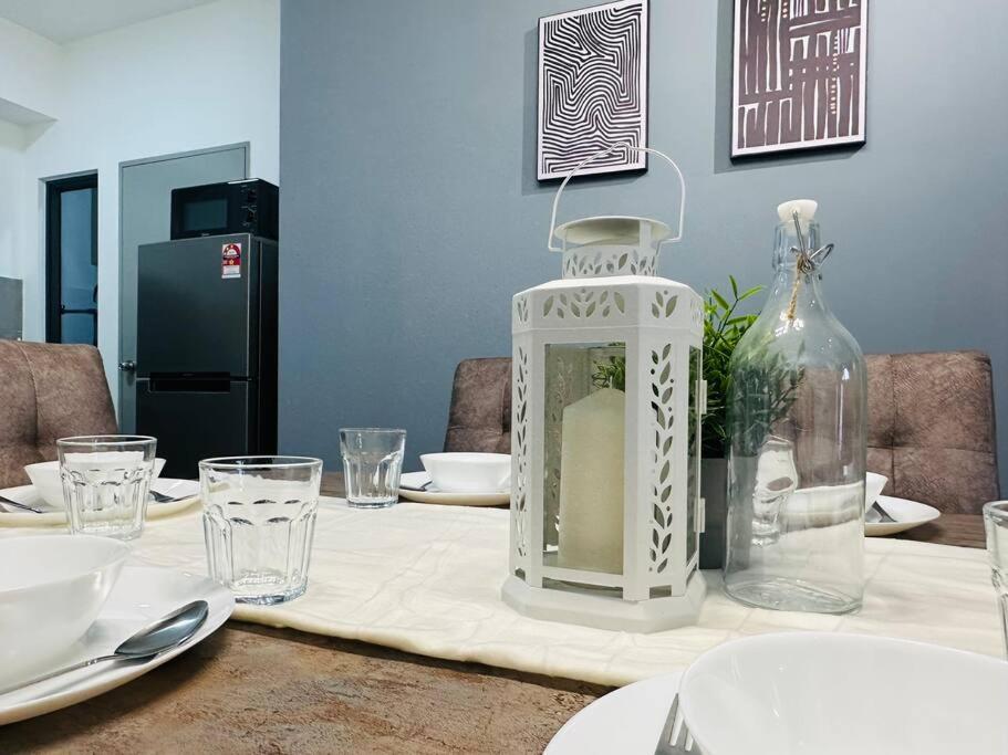 MVD15#Family Suite 8pax 3 Rooms Sunway Velocity Mall Cheras IKEA Mytown Short Walk to MRT & LRT Maluri