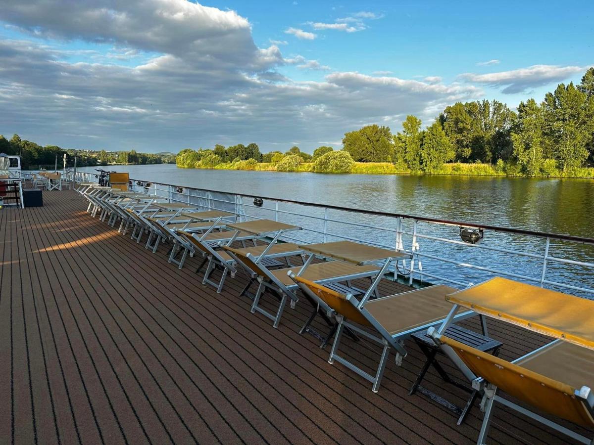 outdoor BBQ area