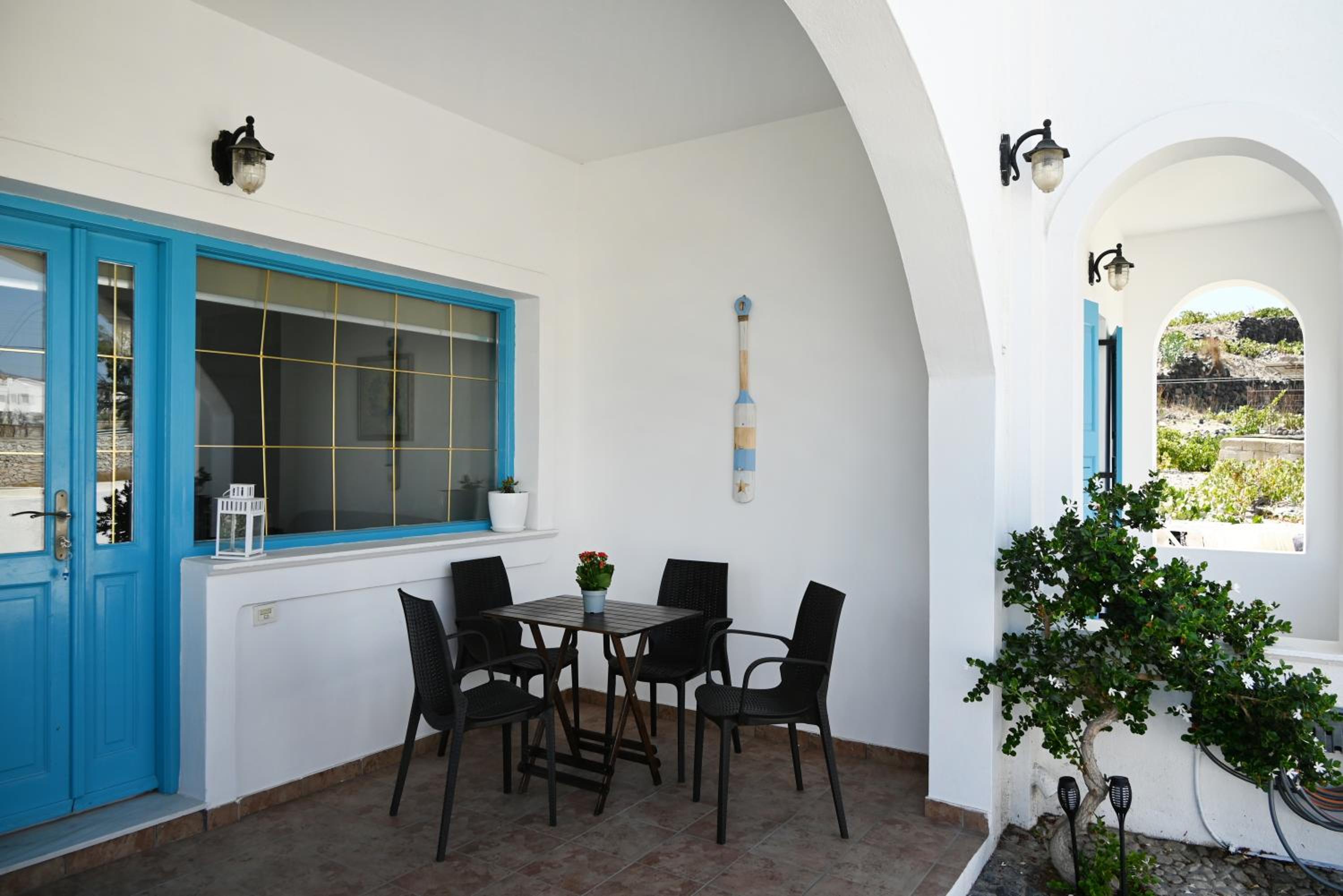 GTK Santorini Perivolos Beach House photo 5