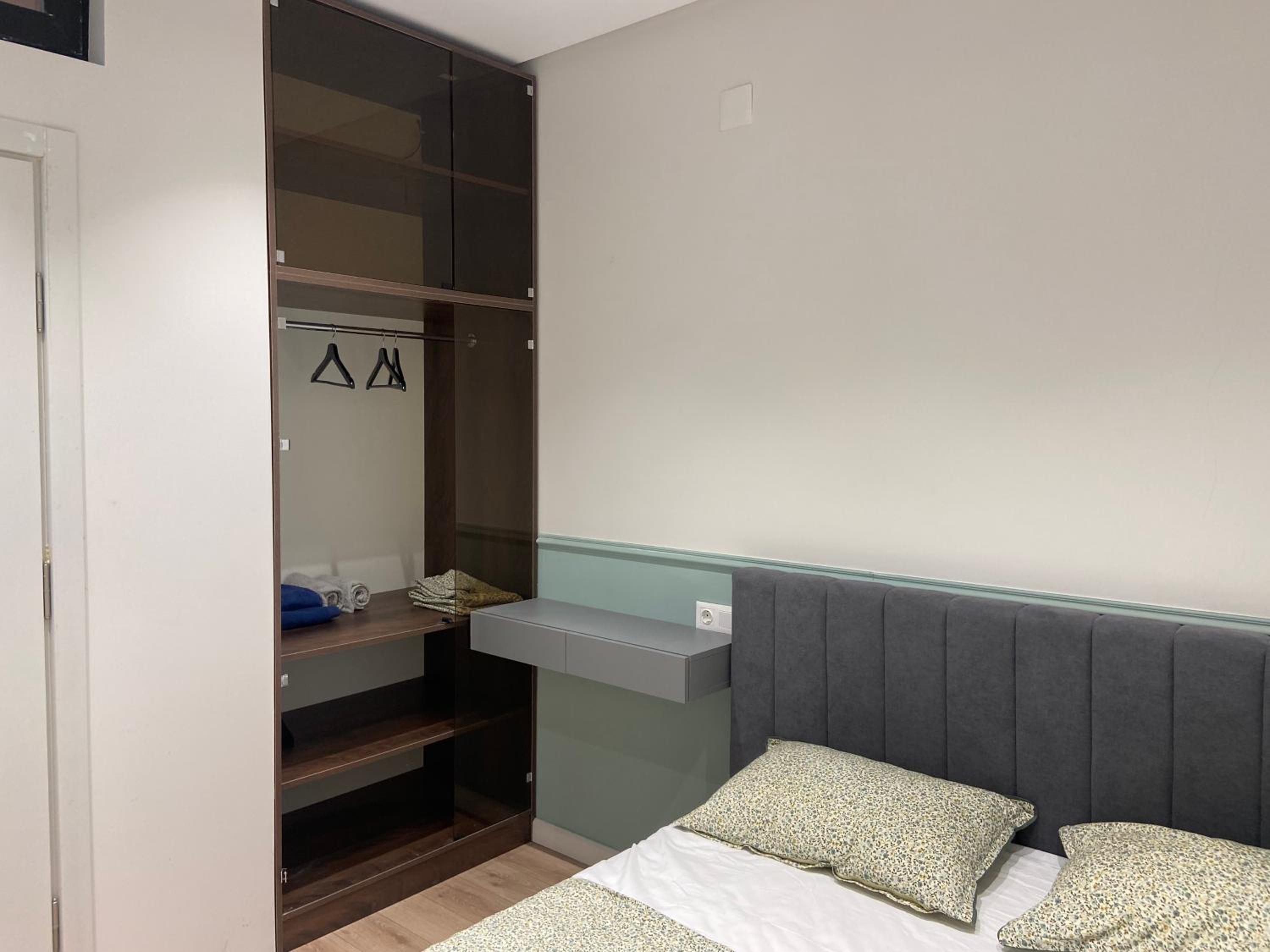 Shiny Apartment near the sea view 4