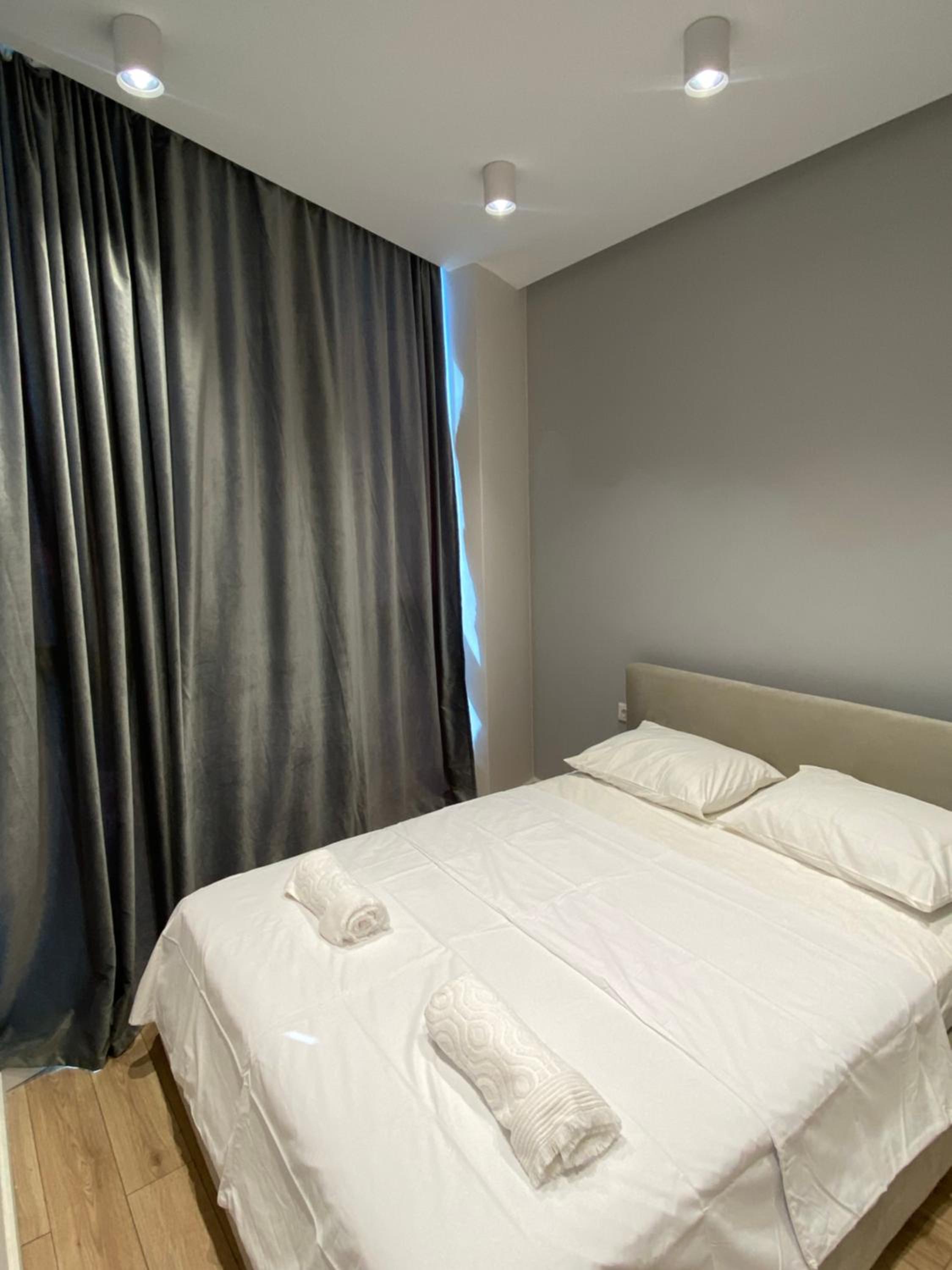 Shiny Apartment near the sea view 5