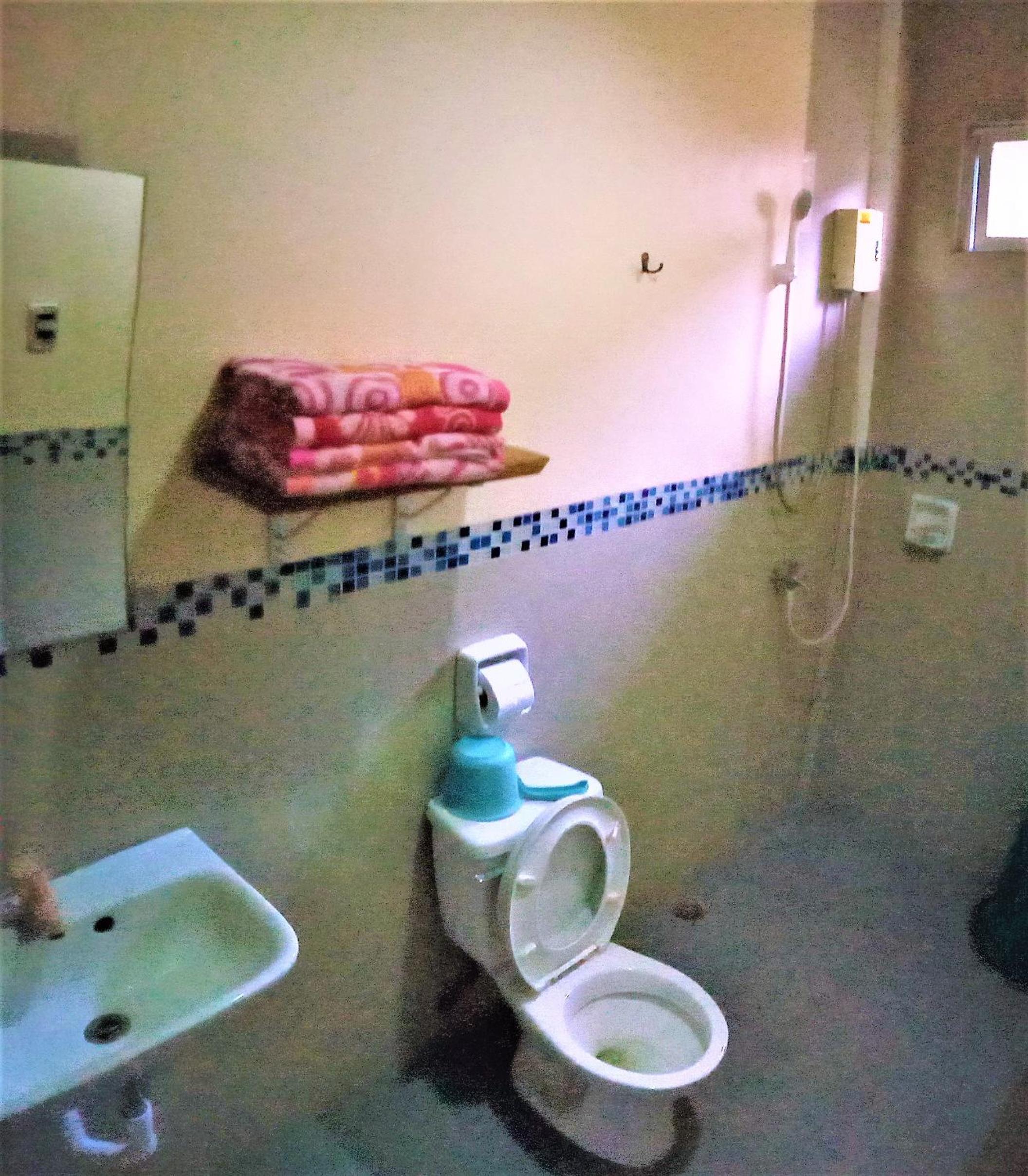 BnT Inn, Mactan, Filipina - 24