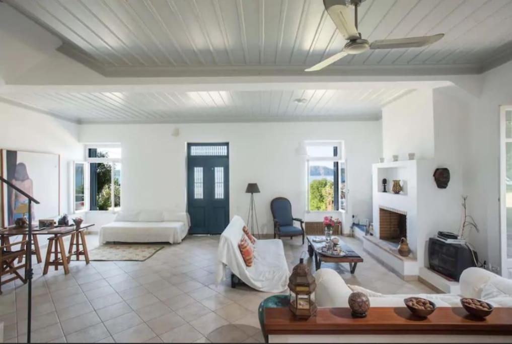 Villa in Pylos view 3