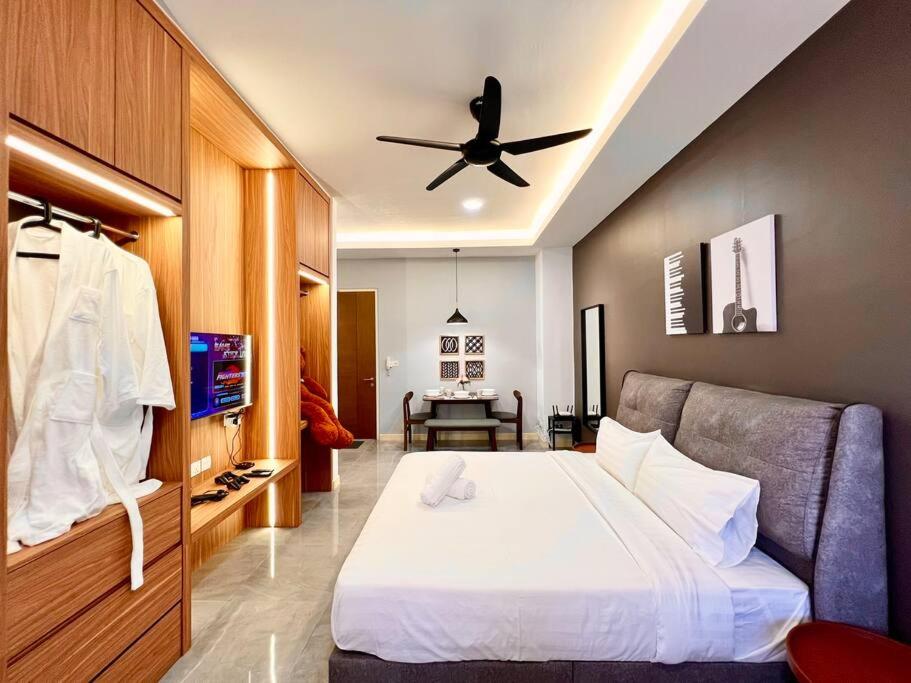 Melaka town {Imperio Studio} Pool-view/4pax/bathub photo 5