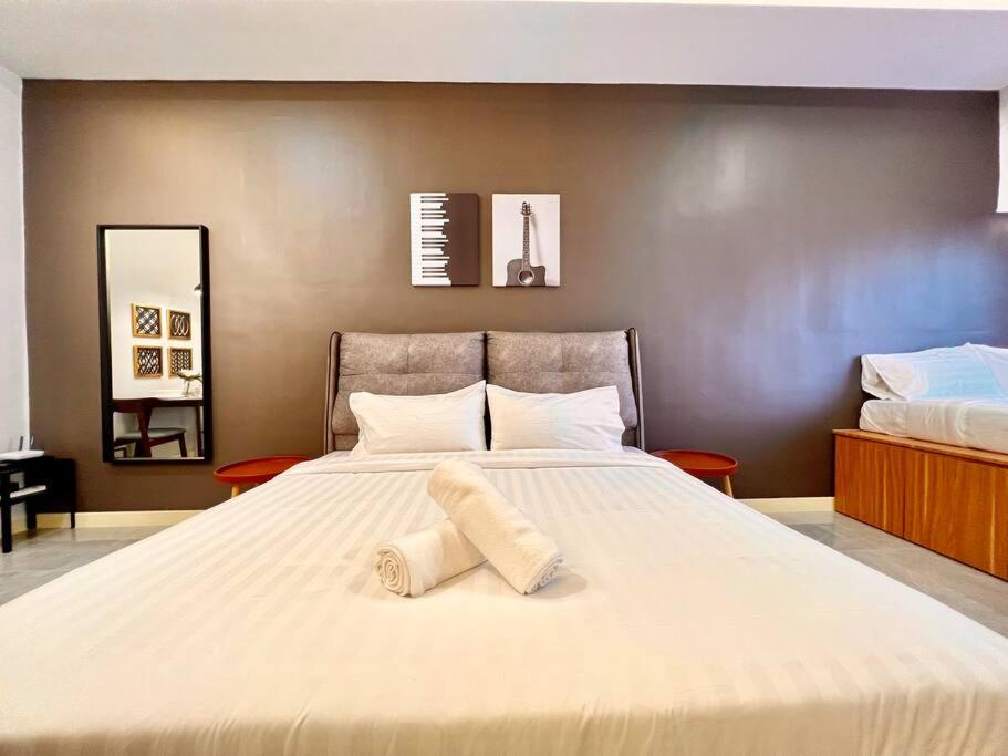 Melaka town {Imperio Studio} Pool-view/4pax/bathub photo 8