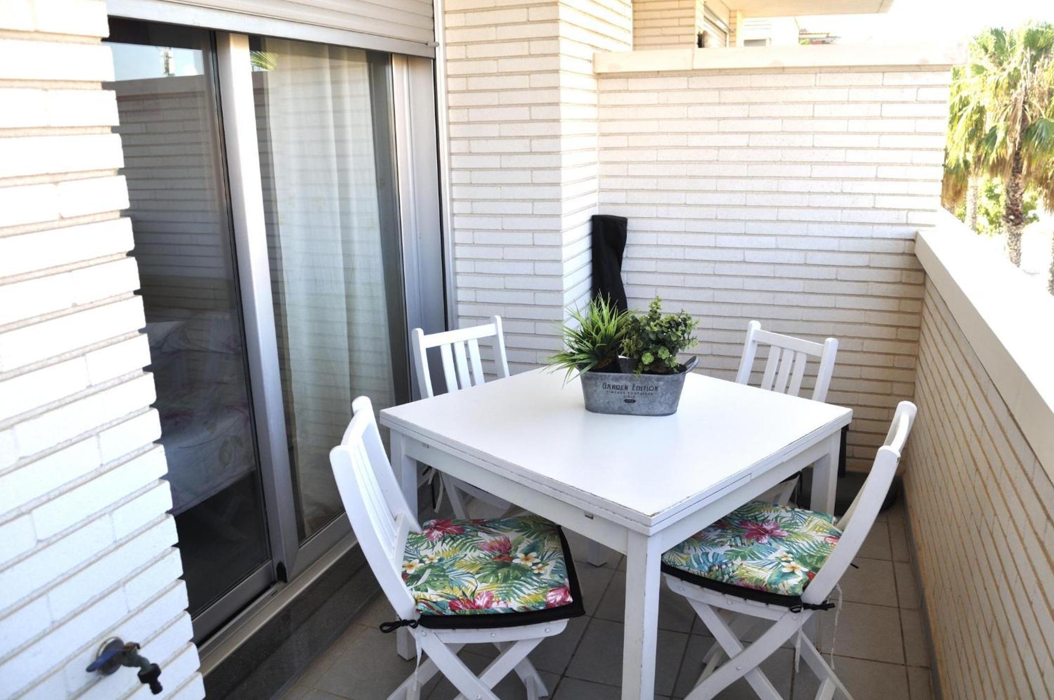 Elegance, 2 dormitorios, playa y centro a 5mn, by Bookindenia view 2