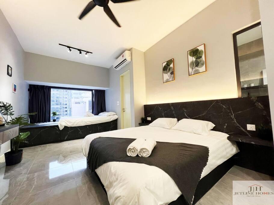 Melaka {Imperio Studio} City-view/4pax/WIFI @A20 photo 1
