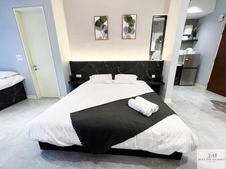 Melaka {Imperio Studio} City-view/4pax/WIFI @A20 photo 2