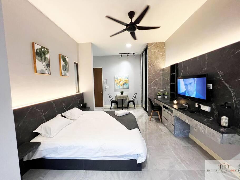 Melaka {Imperio Studio} City-view/4pax/WIFI @A20 photo 5