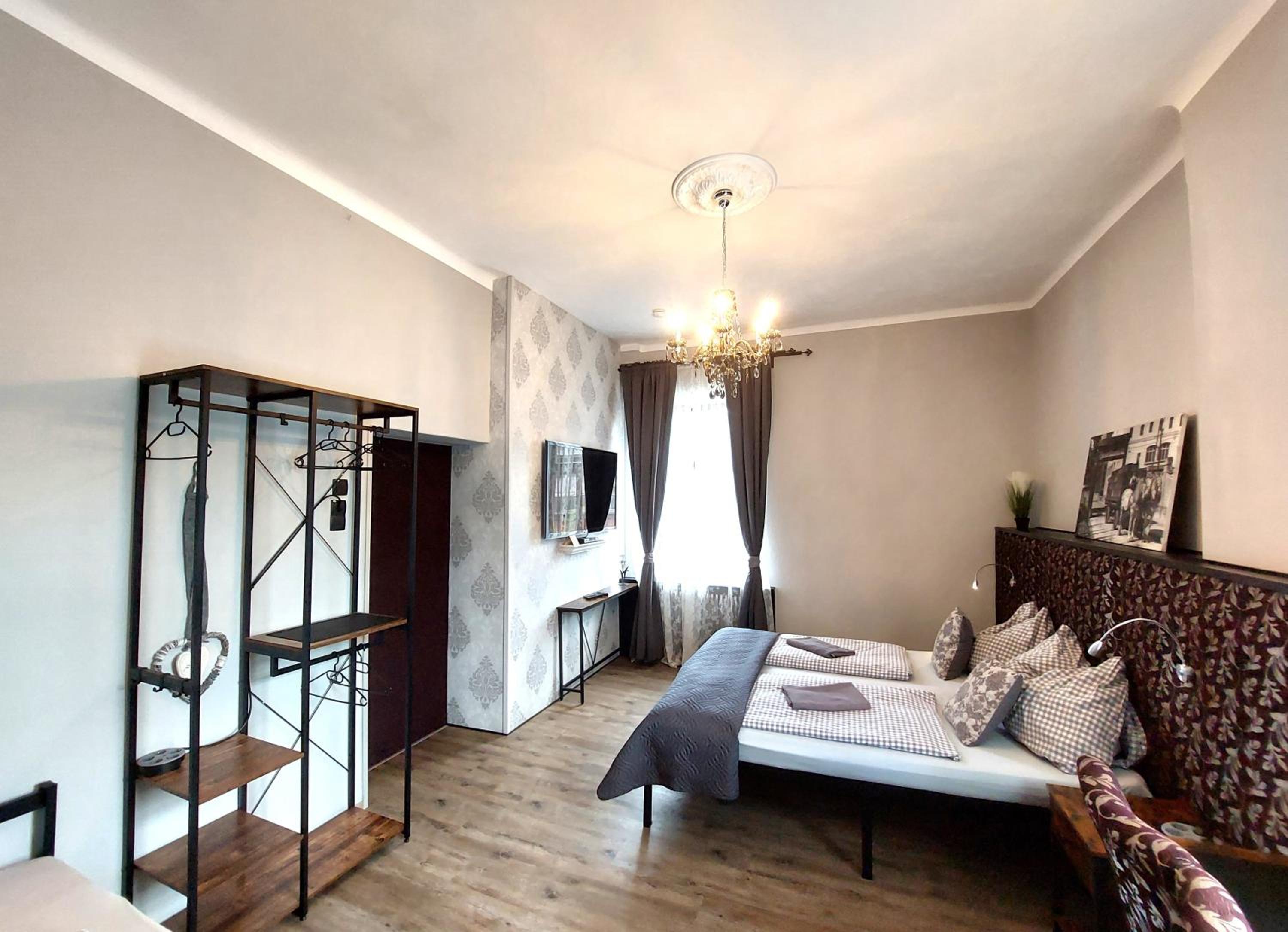 3 Raben - Leoben - Zimmer für Geschäftsreisende, Urlauber, Monteure und Handwerker, Polski Pensjonat Austria