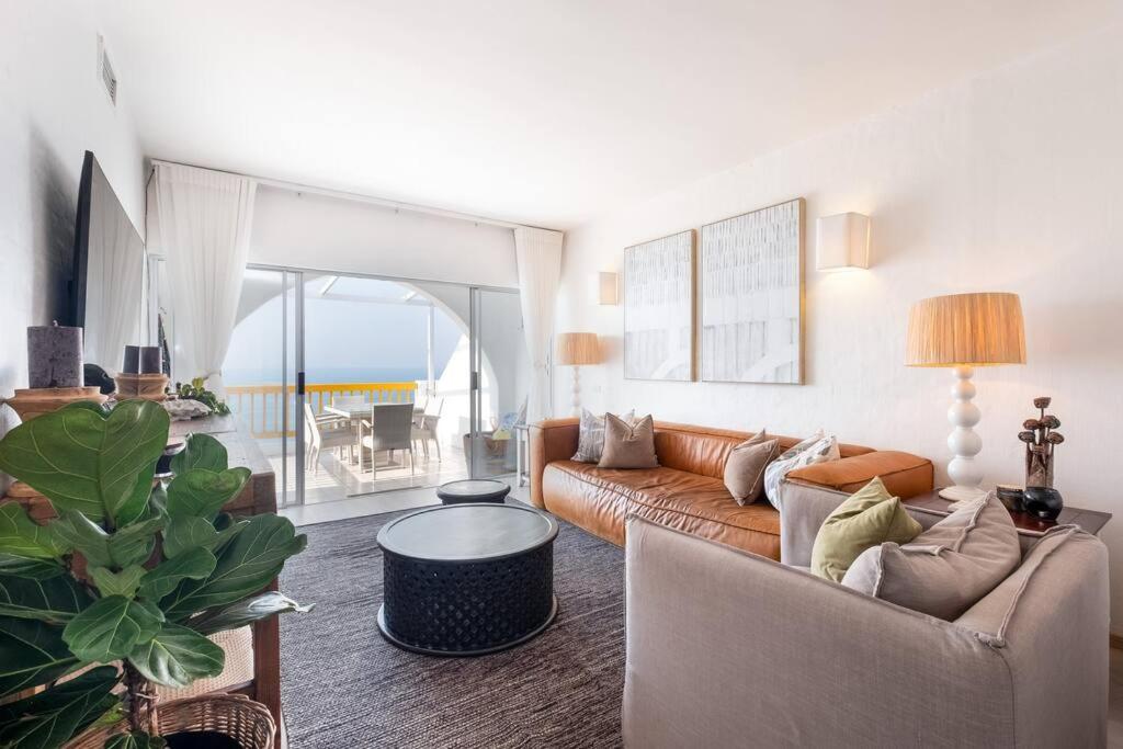 Ballito Santorini Perissa 71 Stunning Seaview Apartment - Families only view 4