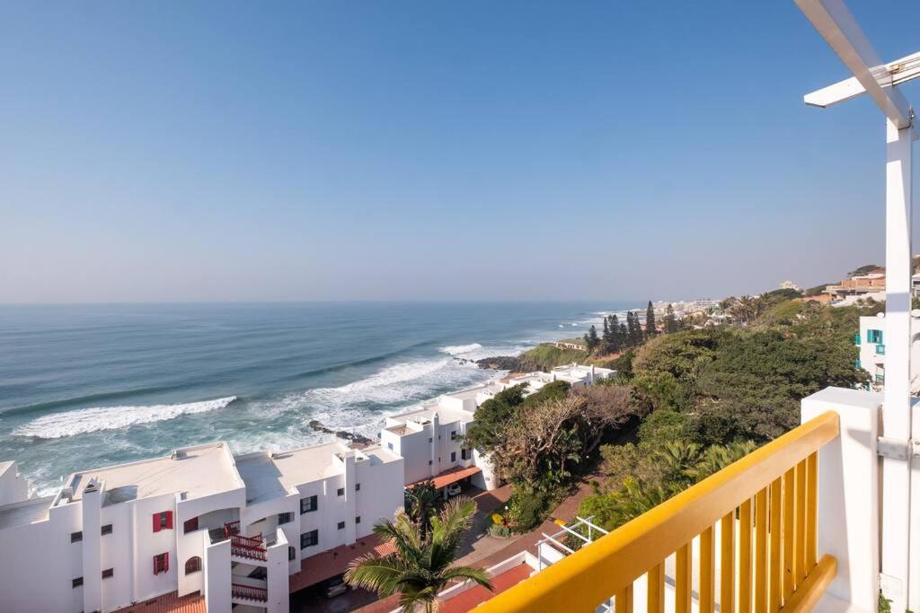 Ballito Santorini Perissa 71 Stunning Seaview Apartment - Families only view 5