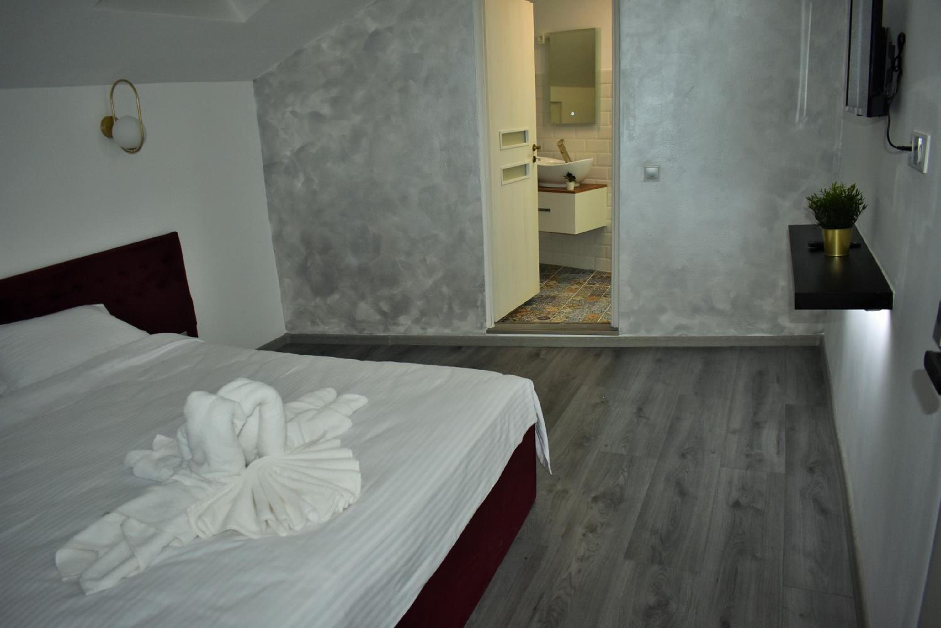 Photo 43