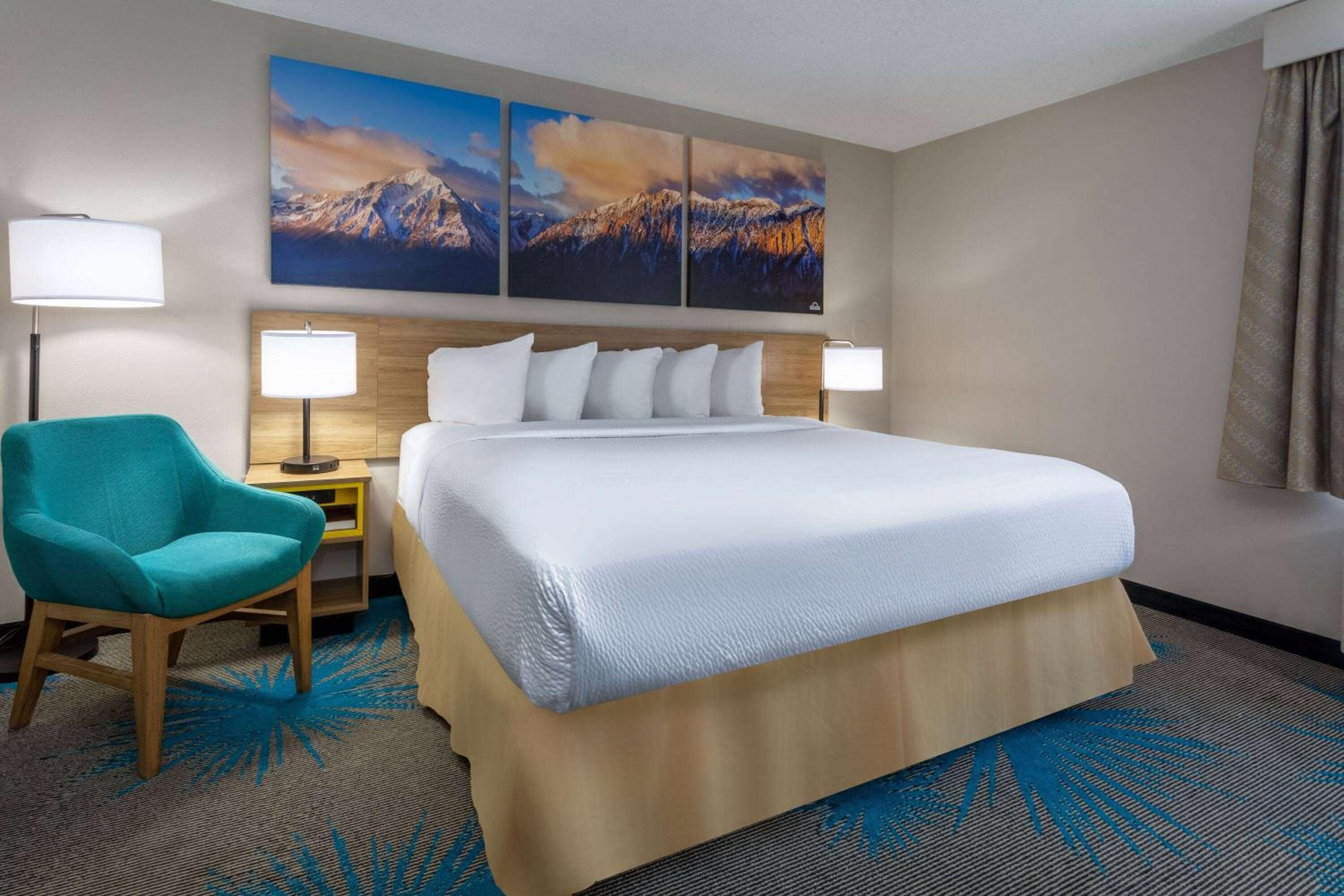 Days Inn & Suites by Wyndham Denver International Airport 3