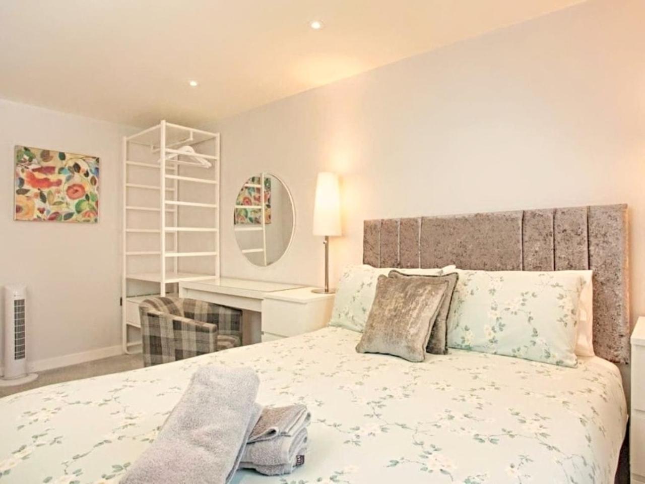 Number 10, Montpellier Apartments, Teignmouth view 5