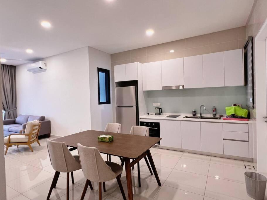 Ample 2BR 4px Seputeh @ Near MidValley & Garden Mall, Old Klang Road