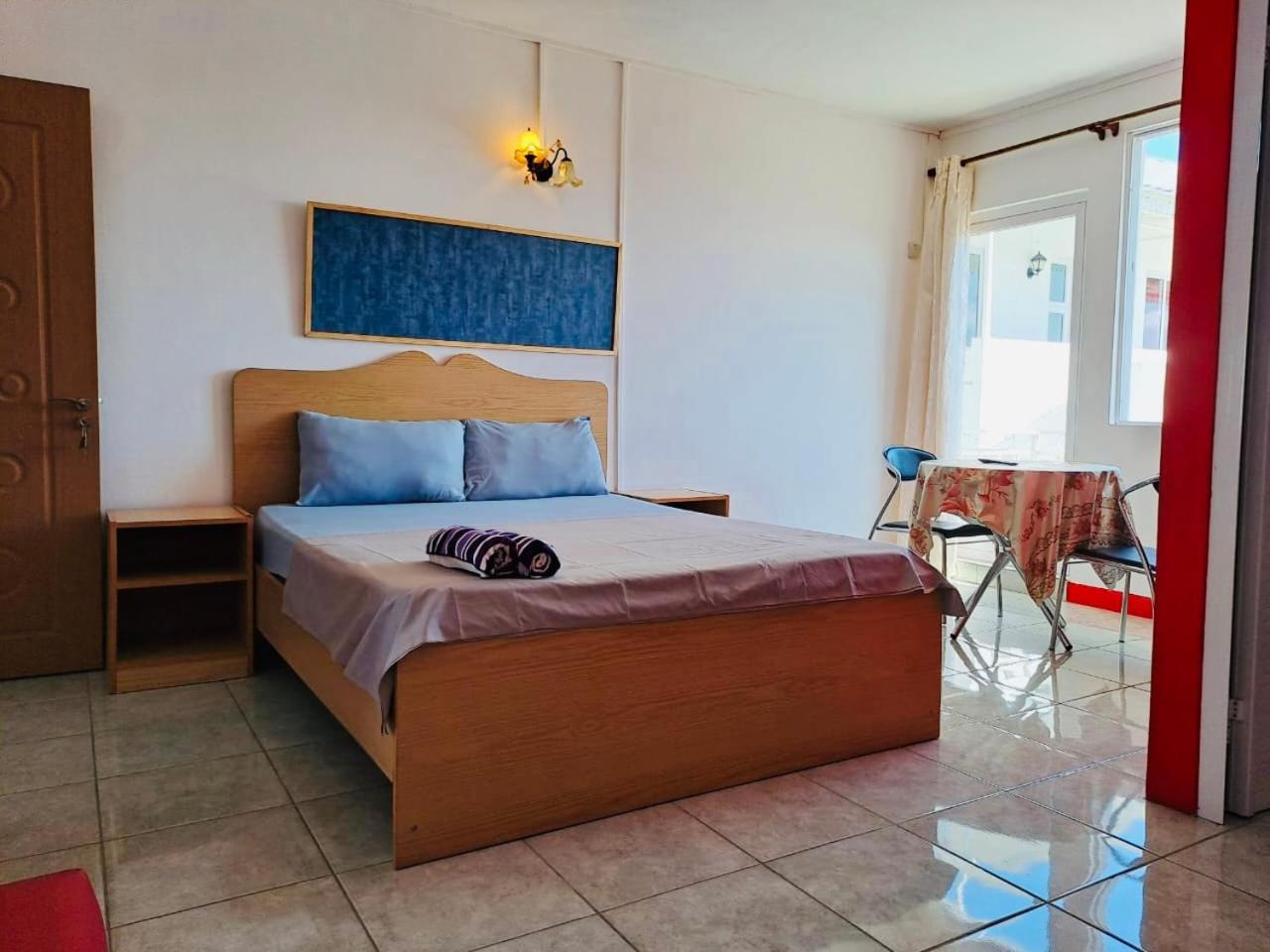 Spacious Private Rooms with Communal Kitchen photo 3