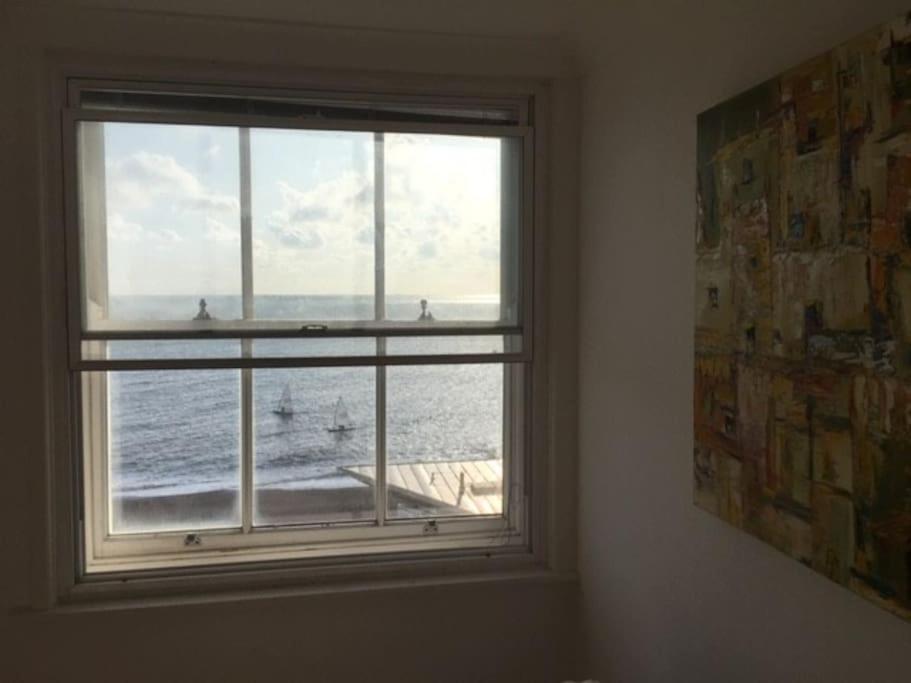 Stunning seafront flat,St Leonards view 4