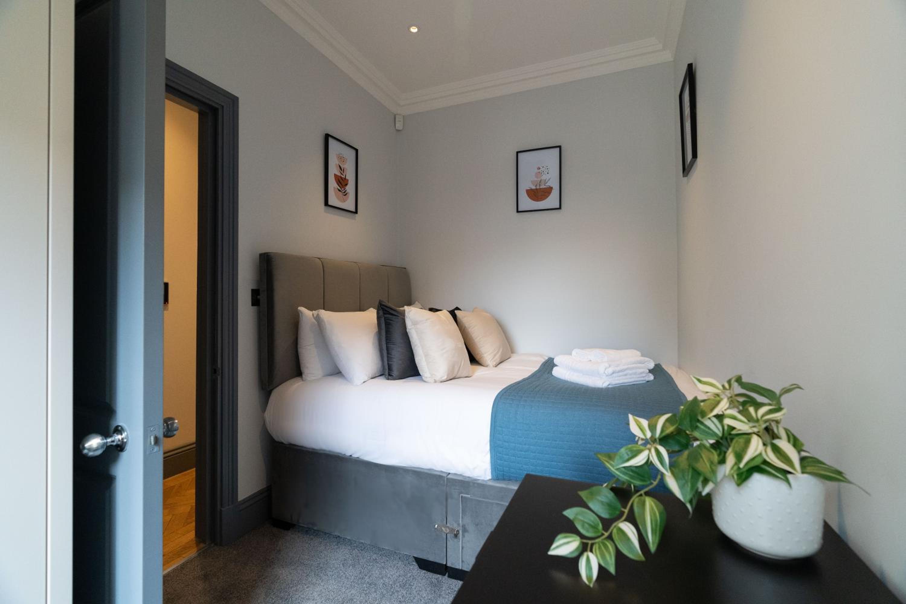 Margravine Gardens by Viridian Apartments