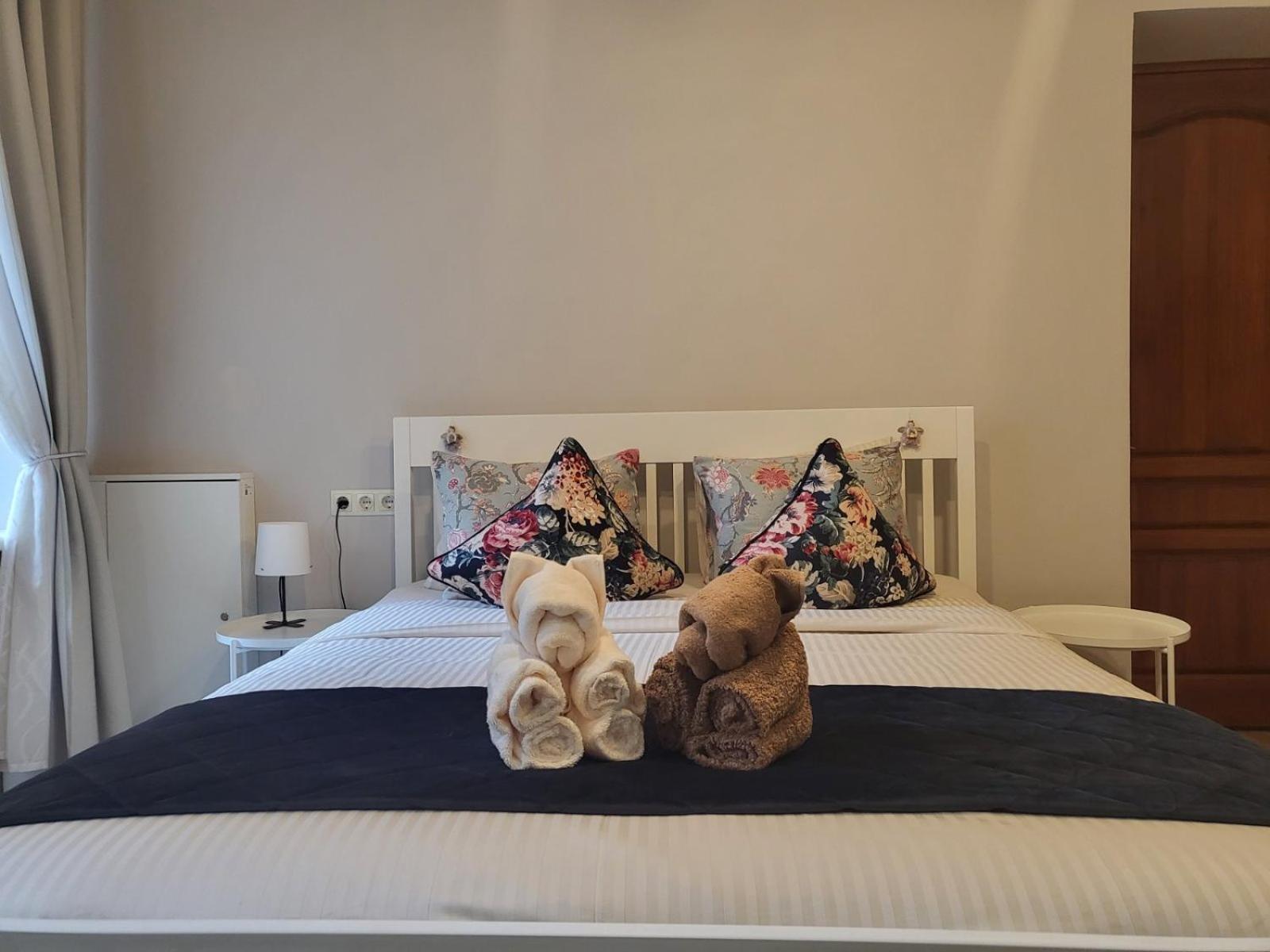 Cosy and authentic apartment in Vilnius Old Town view 4
