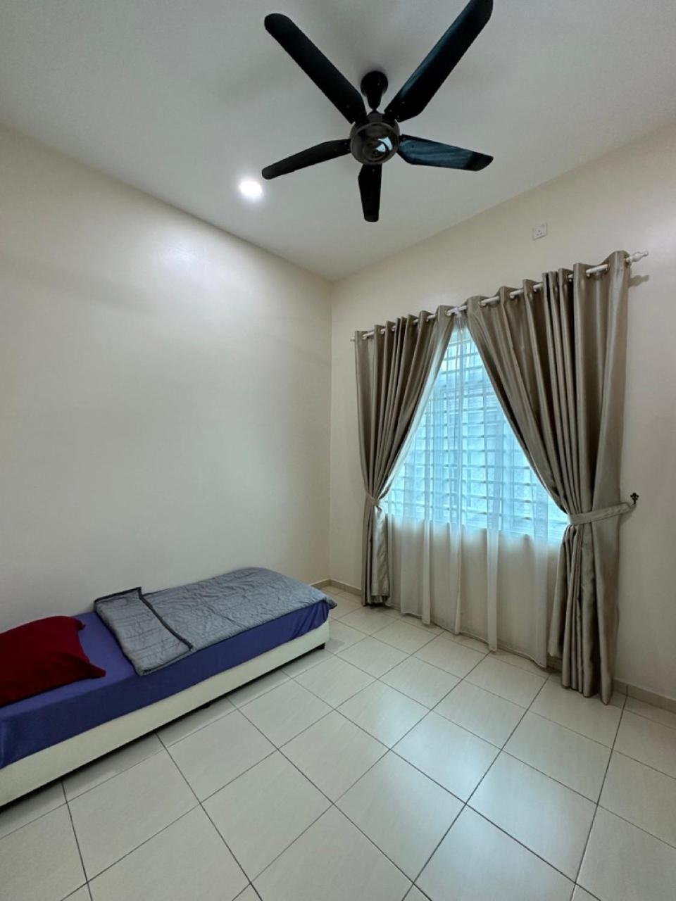 RumahKu Homestay, Taman Jasin Perdana photo 4