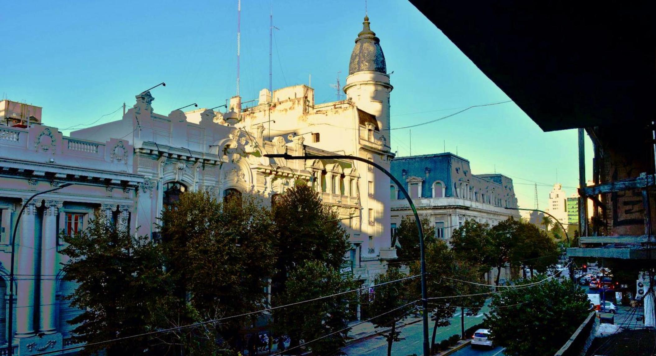 FANTASTICO con COCHERA en PLENO CENTRO