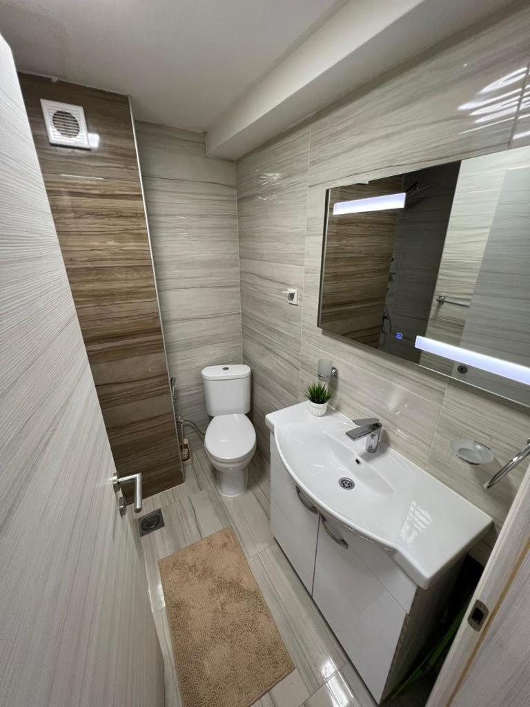 Lux Apartment Dolce Casa Skopje-2 Karpos view 4