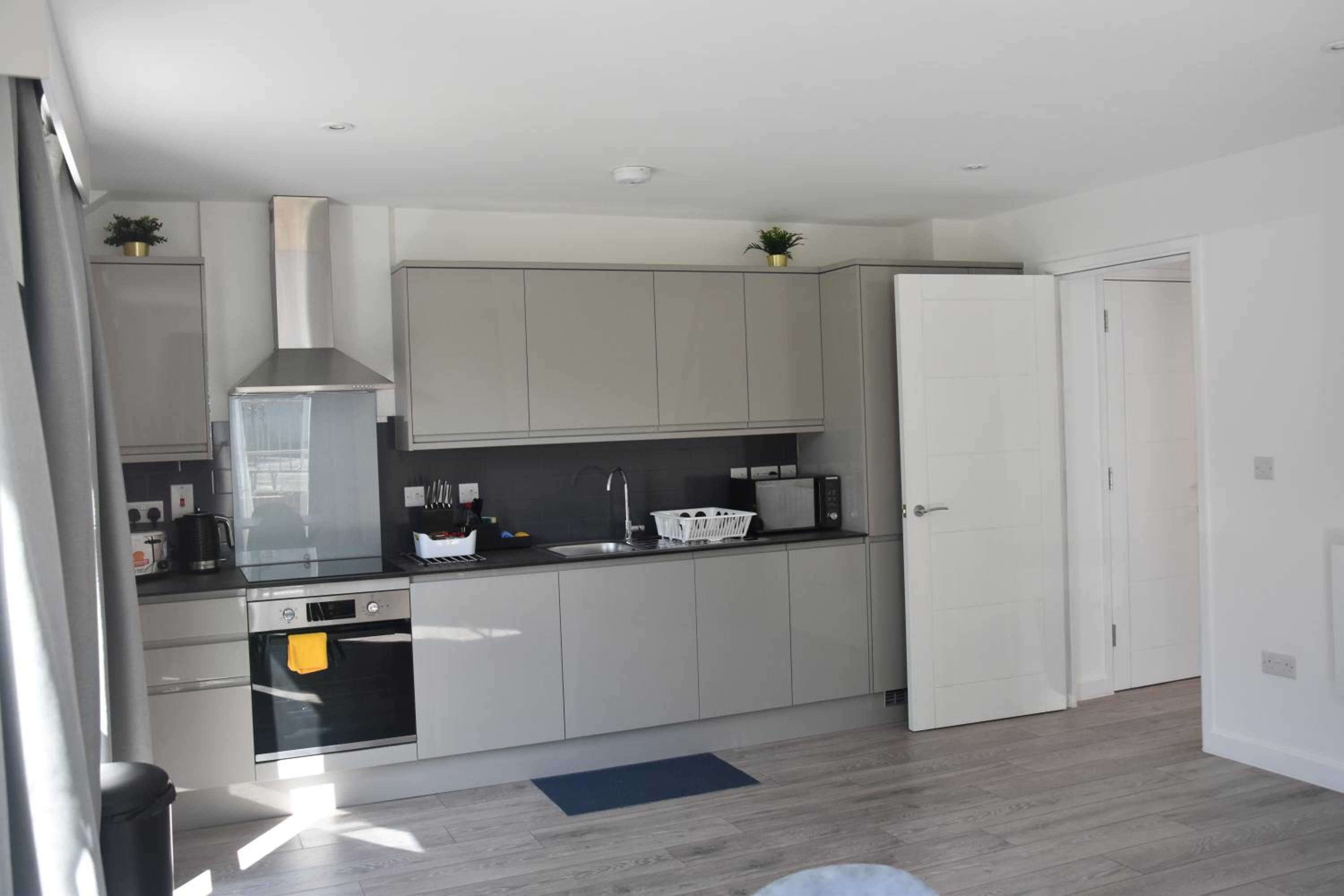 Hampton Suites Serviced Apartments